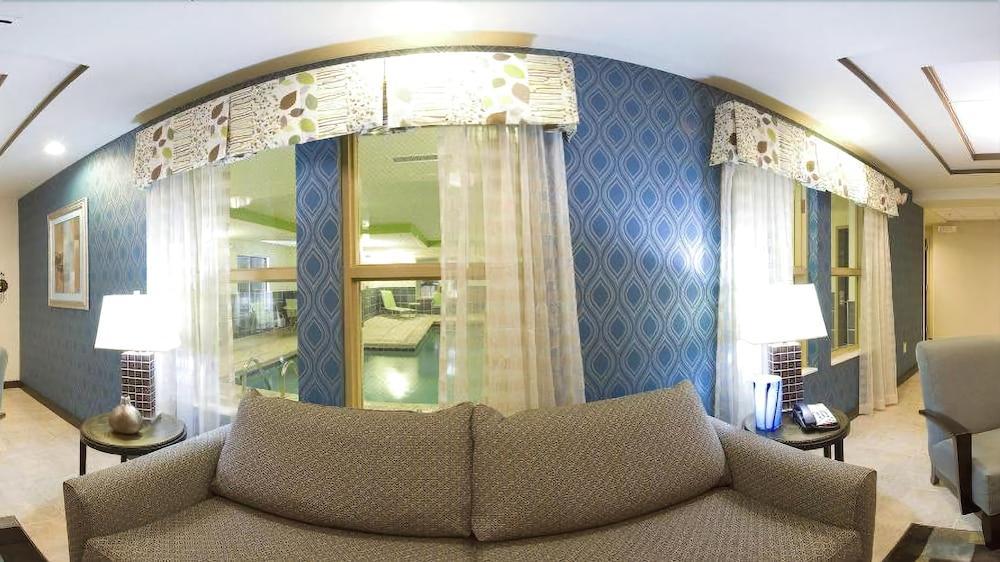 Holiday Inn Express Hotel & Suites Newport South By Ihg Luaran gambar