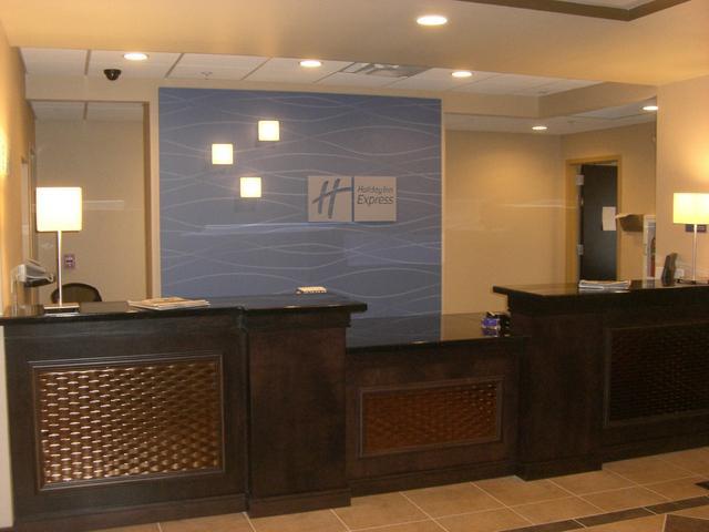 Holiday Inn Express Hotel & Suites Newport South By Ihg Luaran gambar