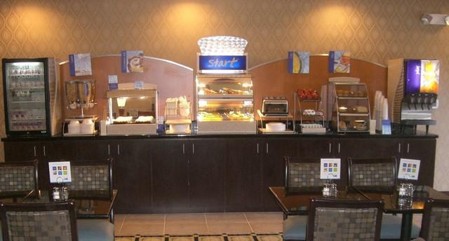 Holiday Inn Express Hotel & Suites Newport South By Ihg Luaran gambar