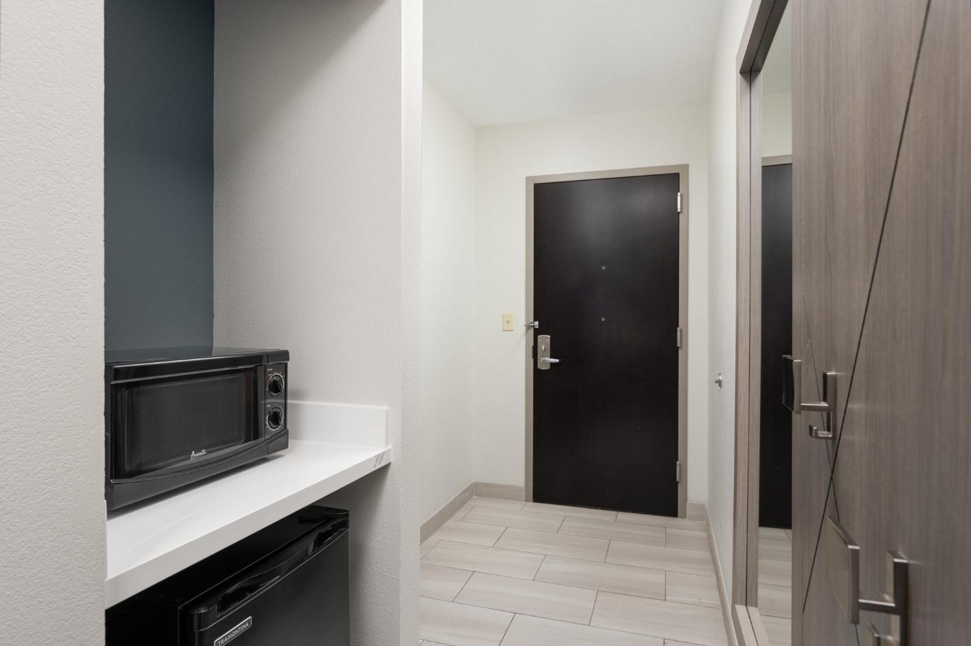 Holiday Inn Express Hotel & Suites Newport South By Ihg Luaran gambar