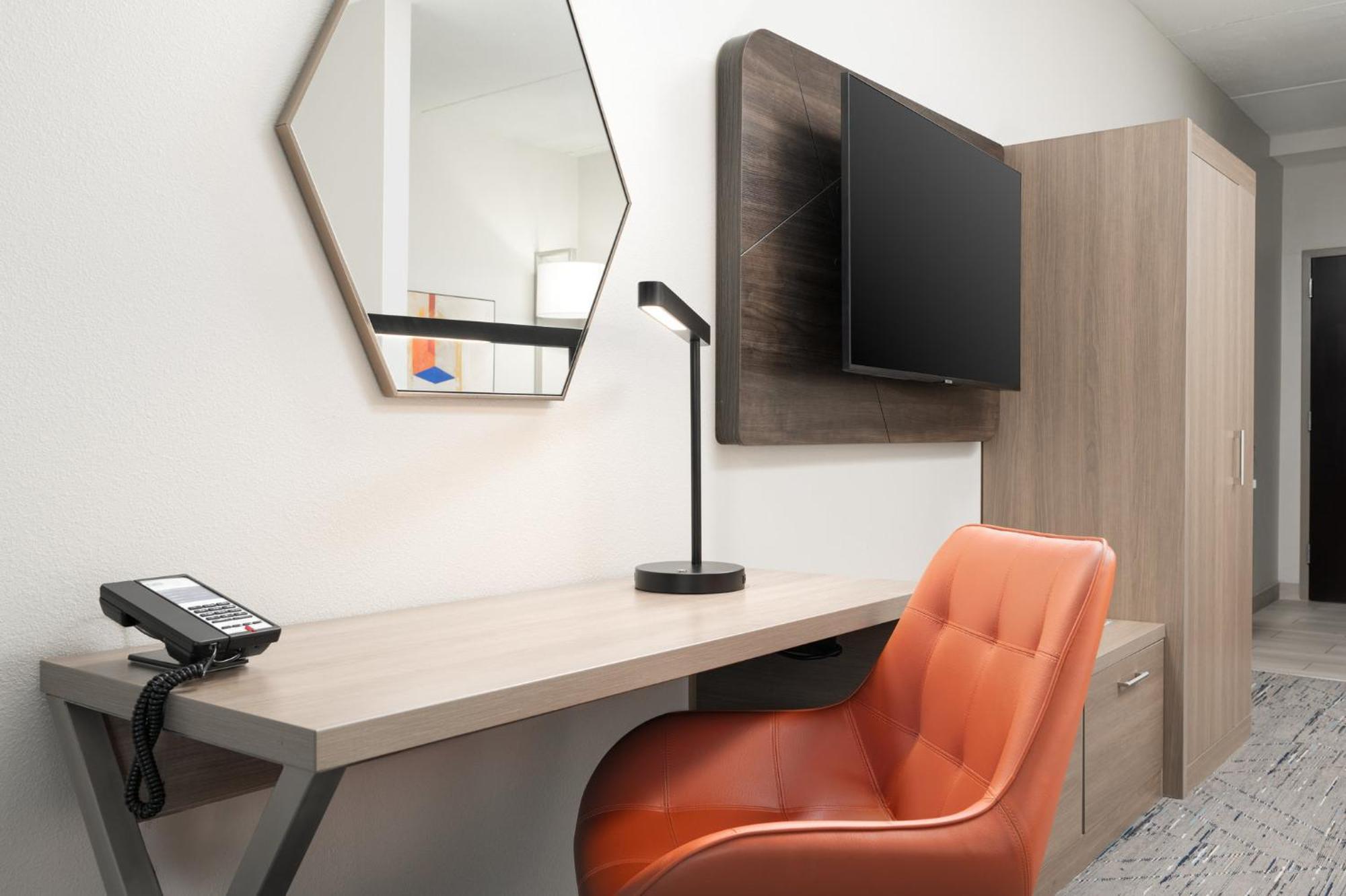 Holiday Inn Express Hotel & Suites Newport South By Ihg Luaran gambar