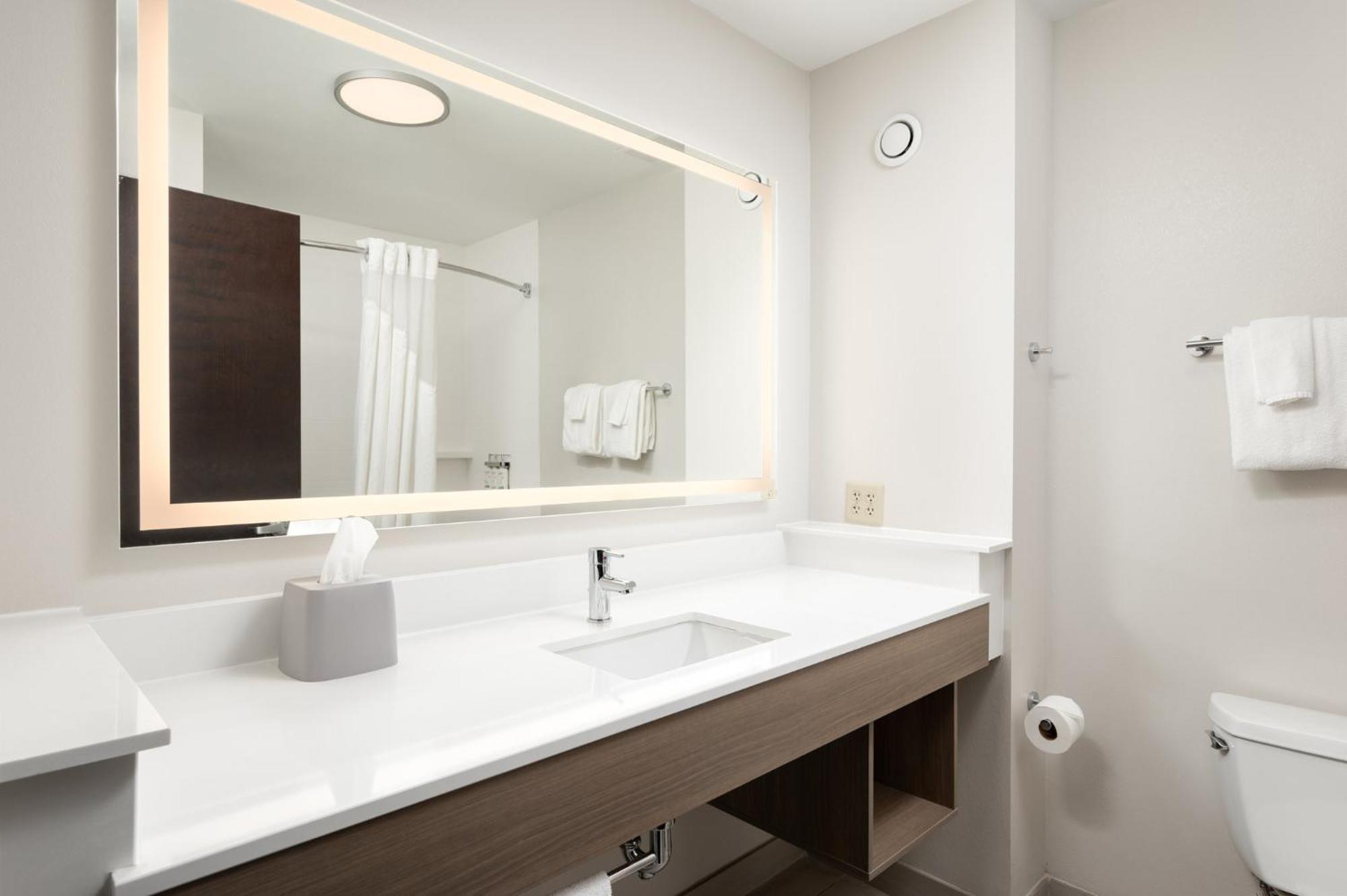 Holiday Inn Express Hotel & Suites Newport South By Ihg Luaran gambar
