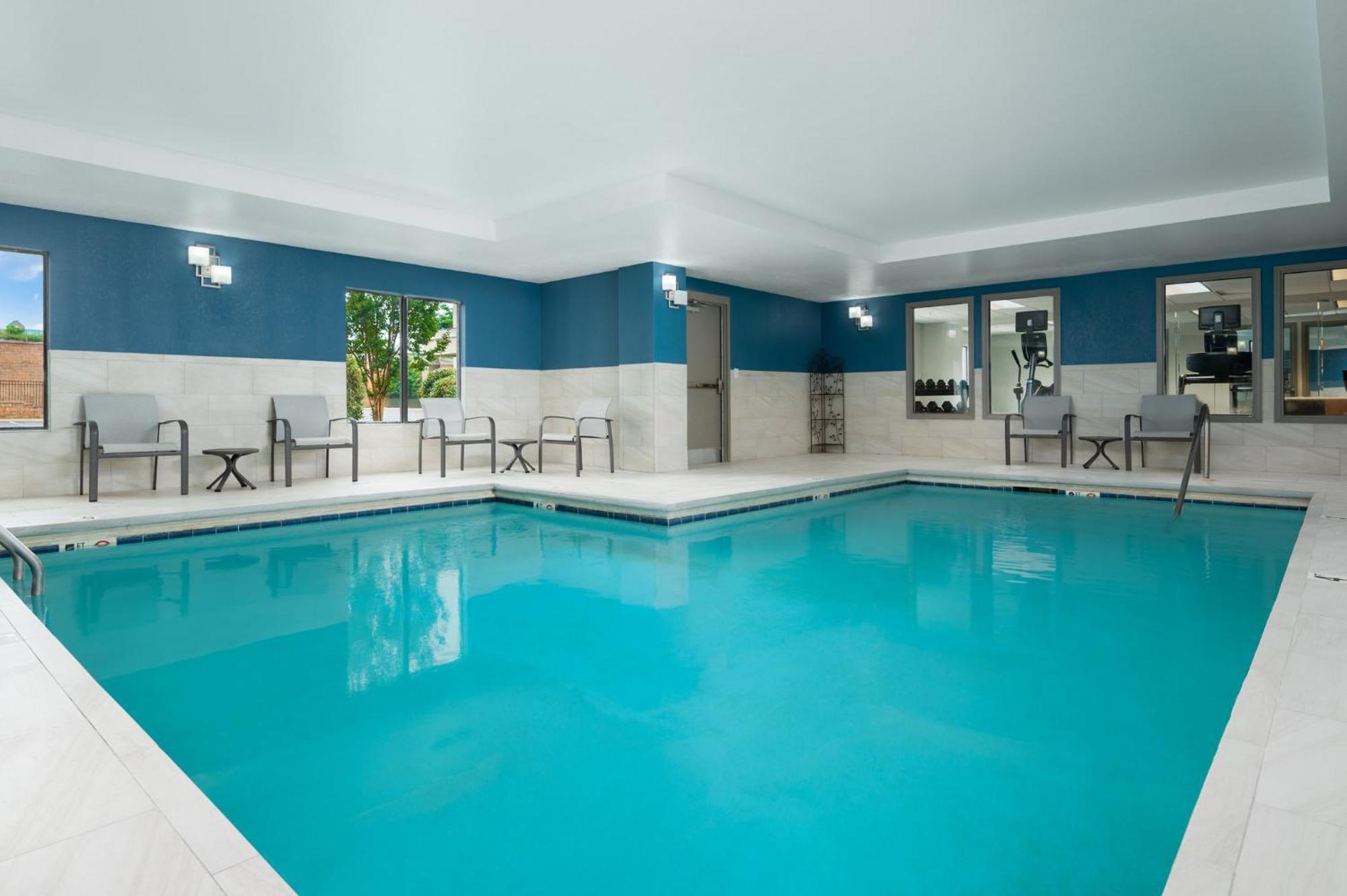 Holiday Inn Express Hotel & Suites Newport South By Ihg Luaran gambar